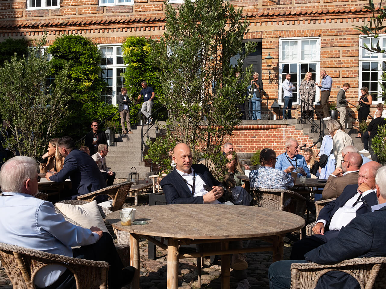 DanskeSelvstaendigeEjendomsmaeglere-DSCF9999 Danske Selvstændige Ejendomsmæglere kollage med billeder af medlemmer fra årsmøde